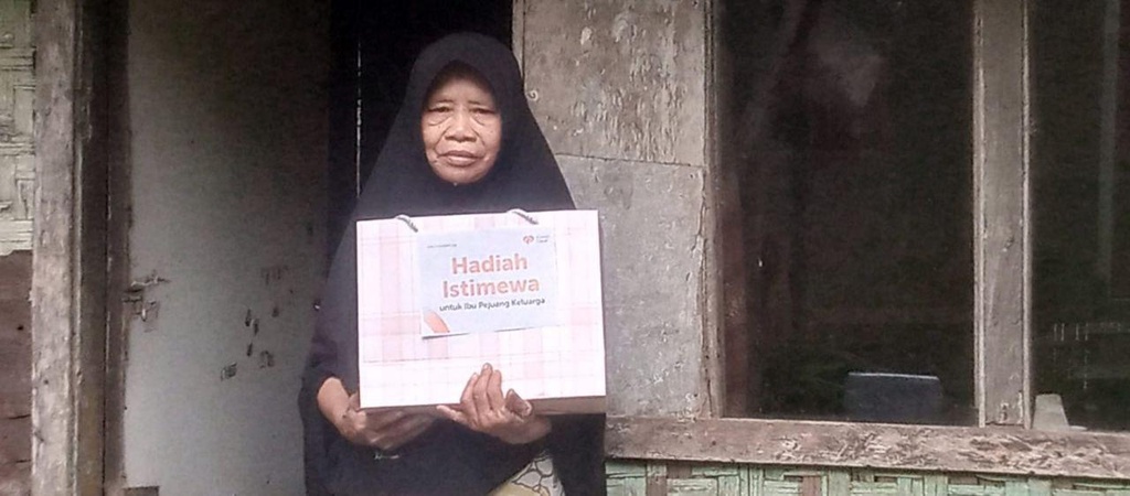 Hadiah untuk Ibu Desa berdaya Margasana