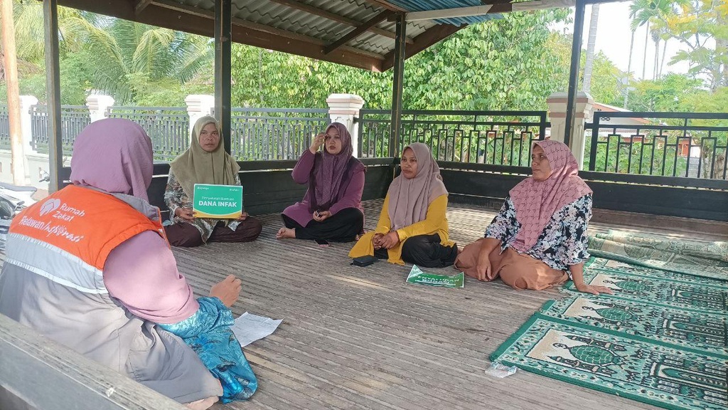 MAJELIS TAKLIM DAN PEMERIKSAAAN KESEHATAN LANSIA