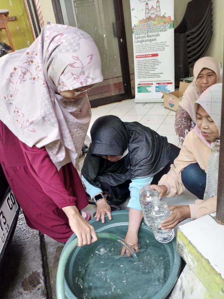 Produksi sabun ramah lingkungan