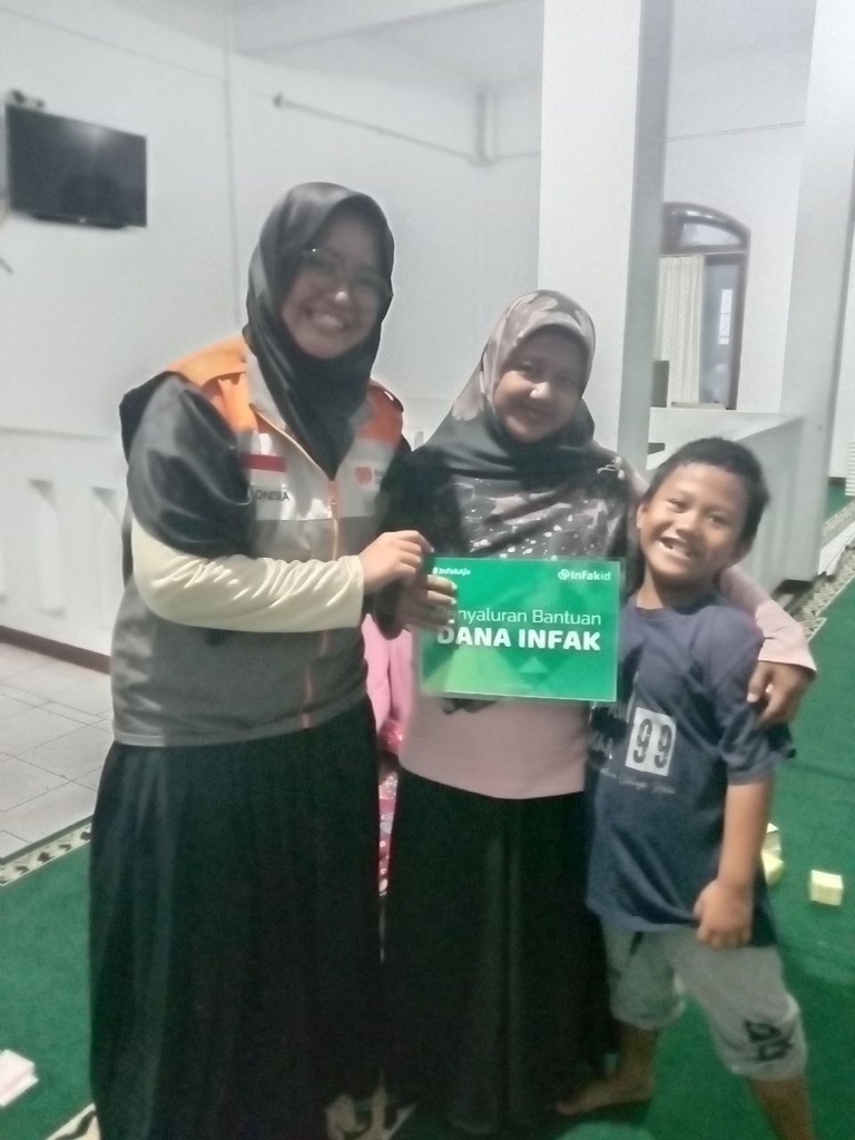 Melalui Program Bantuan InfakId Rumah Zakat Omar dan Anak Yatim Lainnya Bisa Mengikuti Ujian Semester Akhir