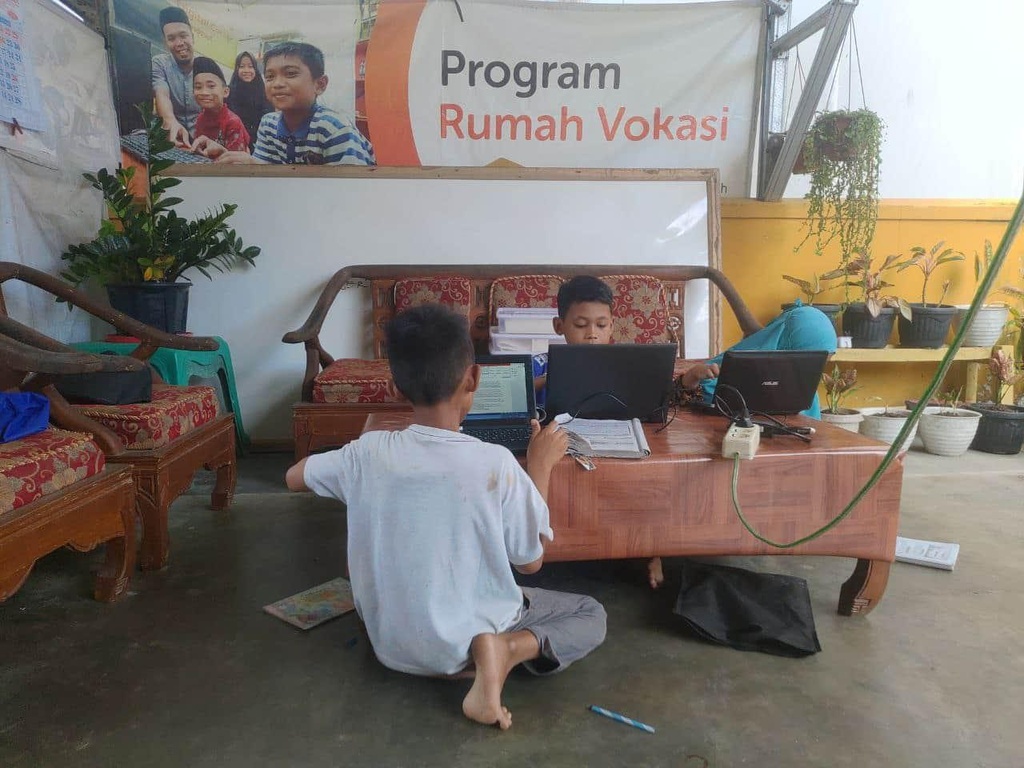Alhamdulillah, belajar komputernya makin semangat