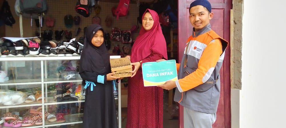 SEPATU BARU UNTUK ANANDA SANI