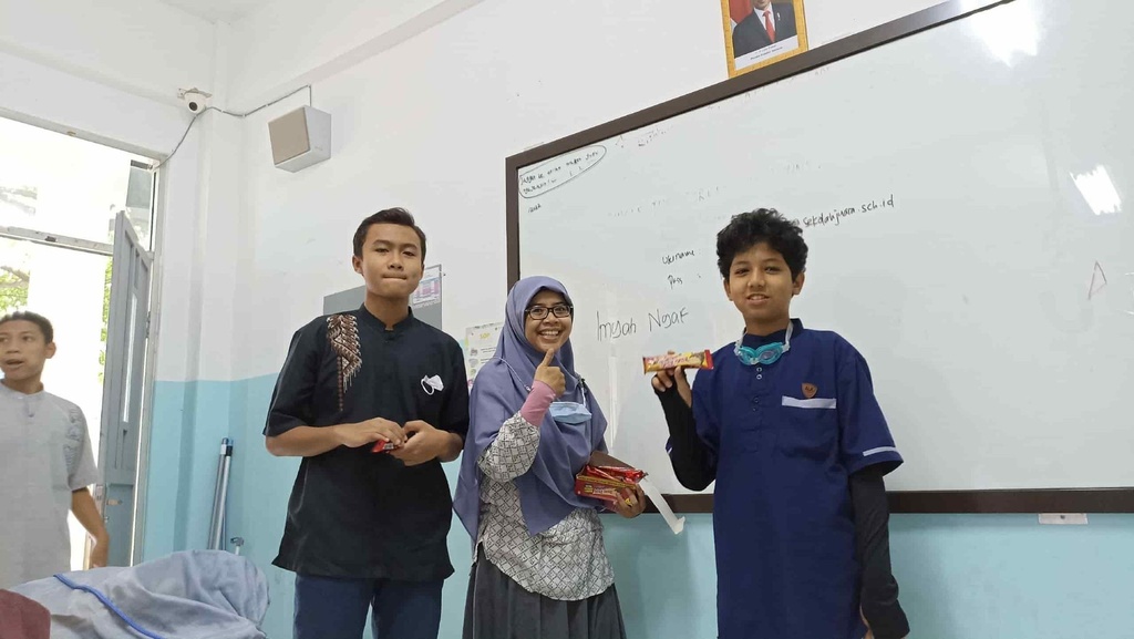 PTS Pertama sebagai siswa SMP Juara Bandung
